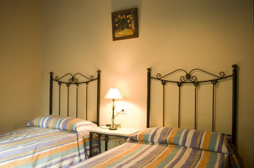 Rural Montes Malaga: Lagar Don Sancho Villa Room photo